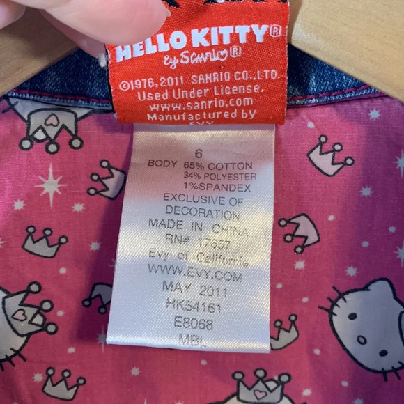 Hello kitty Sanrio girls size 6 studded sparkle jean jacket pink collar glitzy - Picture 4 of 7
